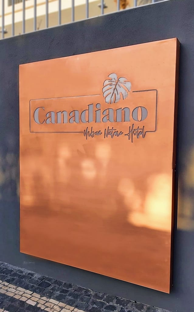 Hotel Canadiano Açores Reclamo luminoso