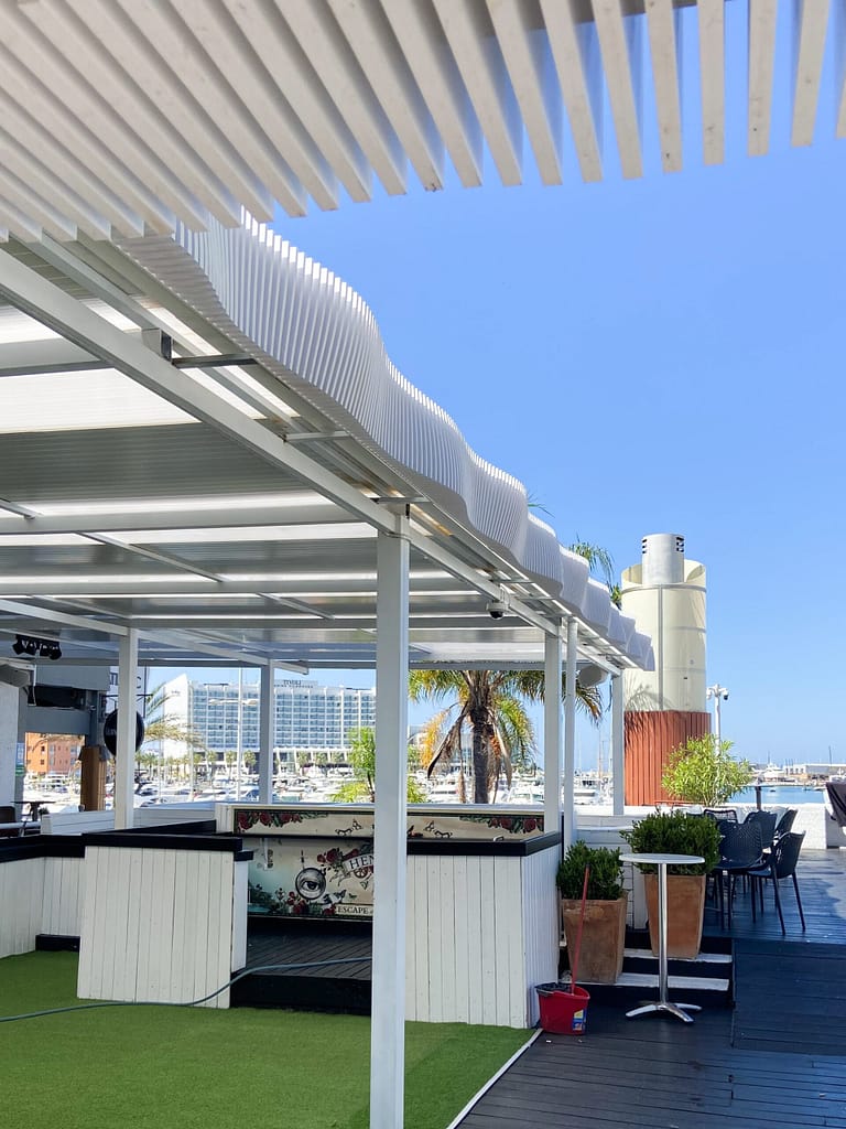 Serralharia Atlantic Bar Vilamoura estrutura metalica