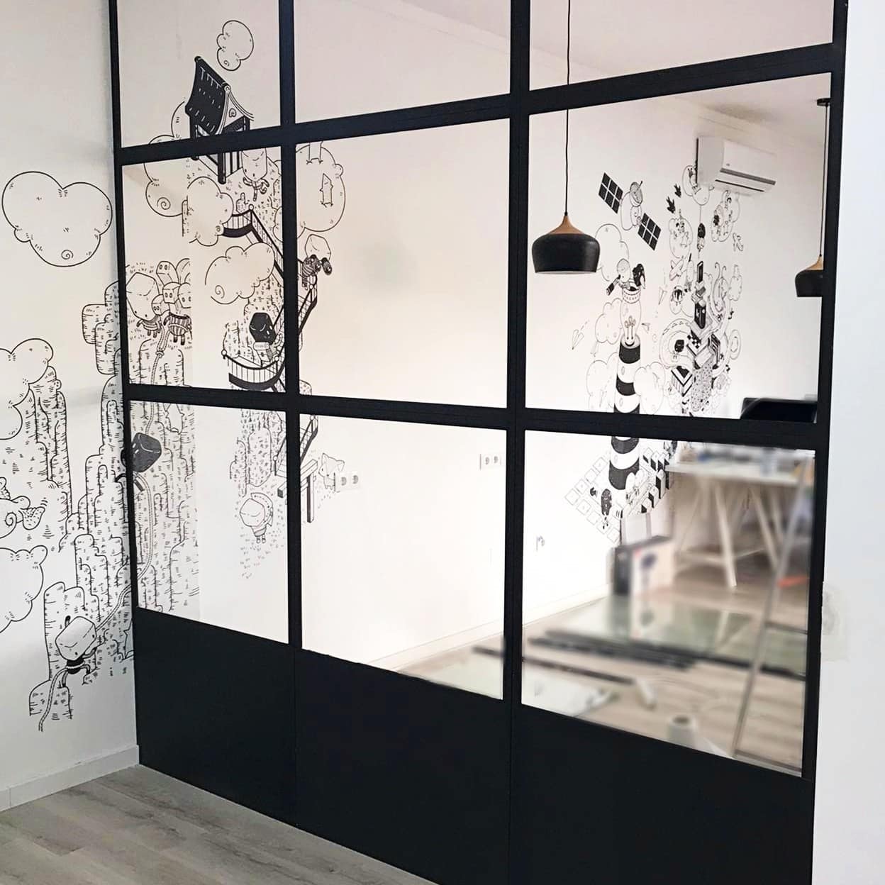 Kobu Faro divisória metal lacado serralharia