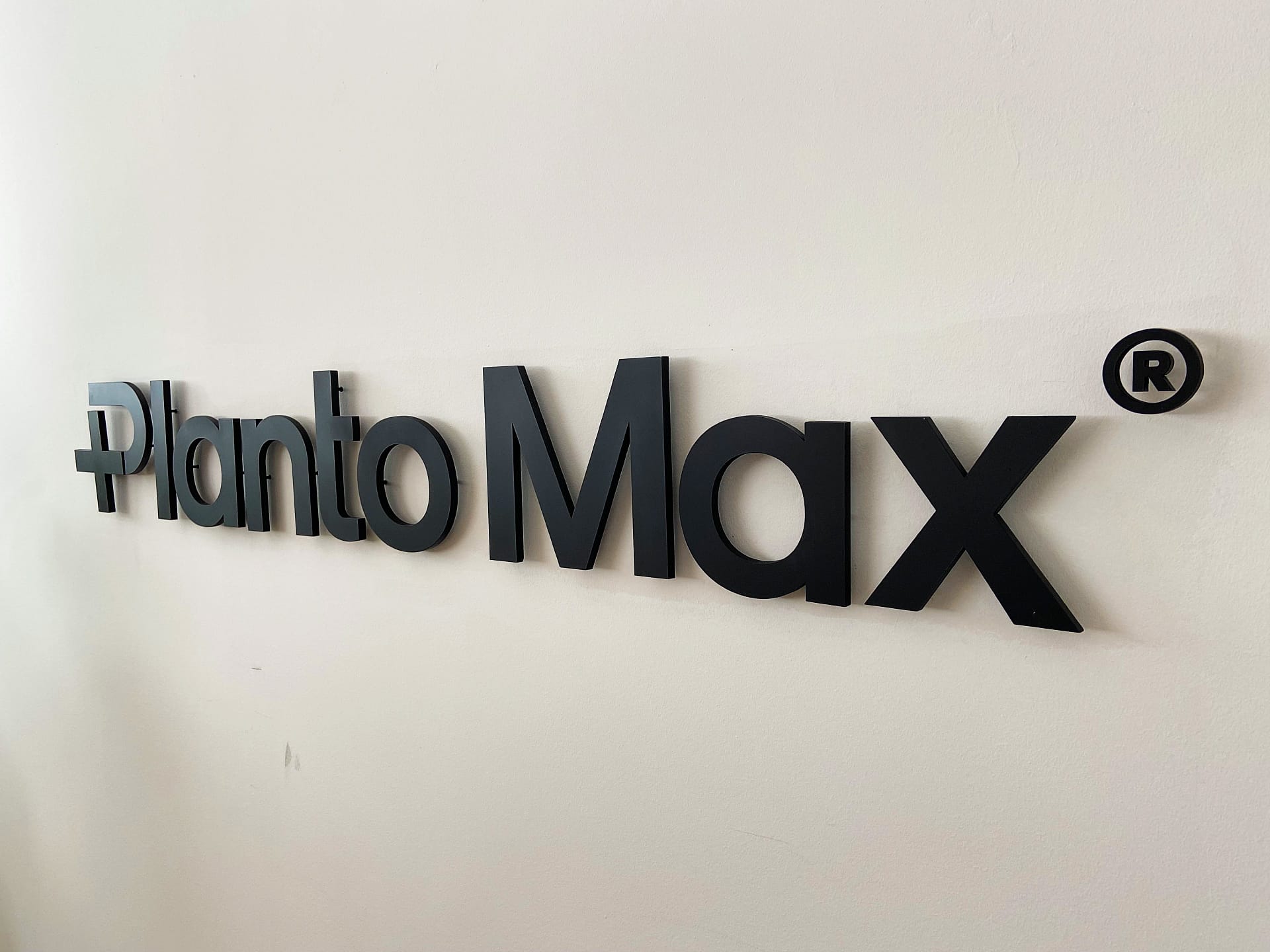 Plantomax Vilamoura Sinaletica publicidade