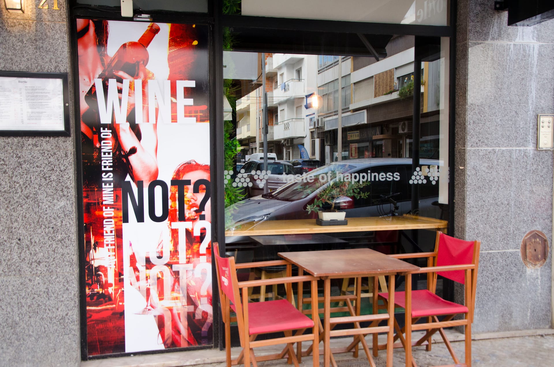 decoracao-de-montra-algarve-bottle