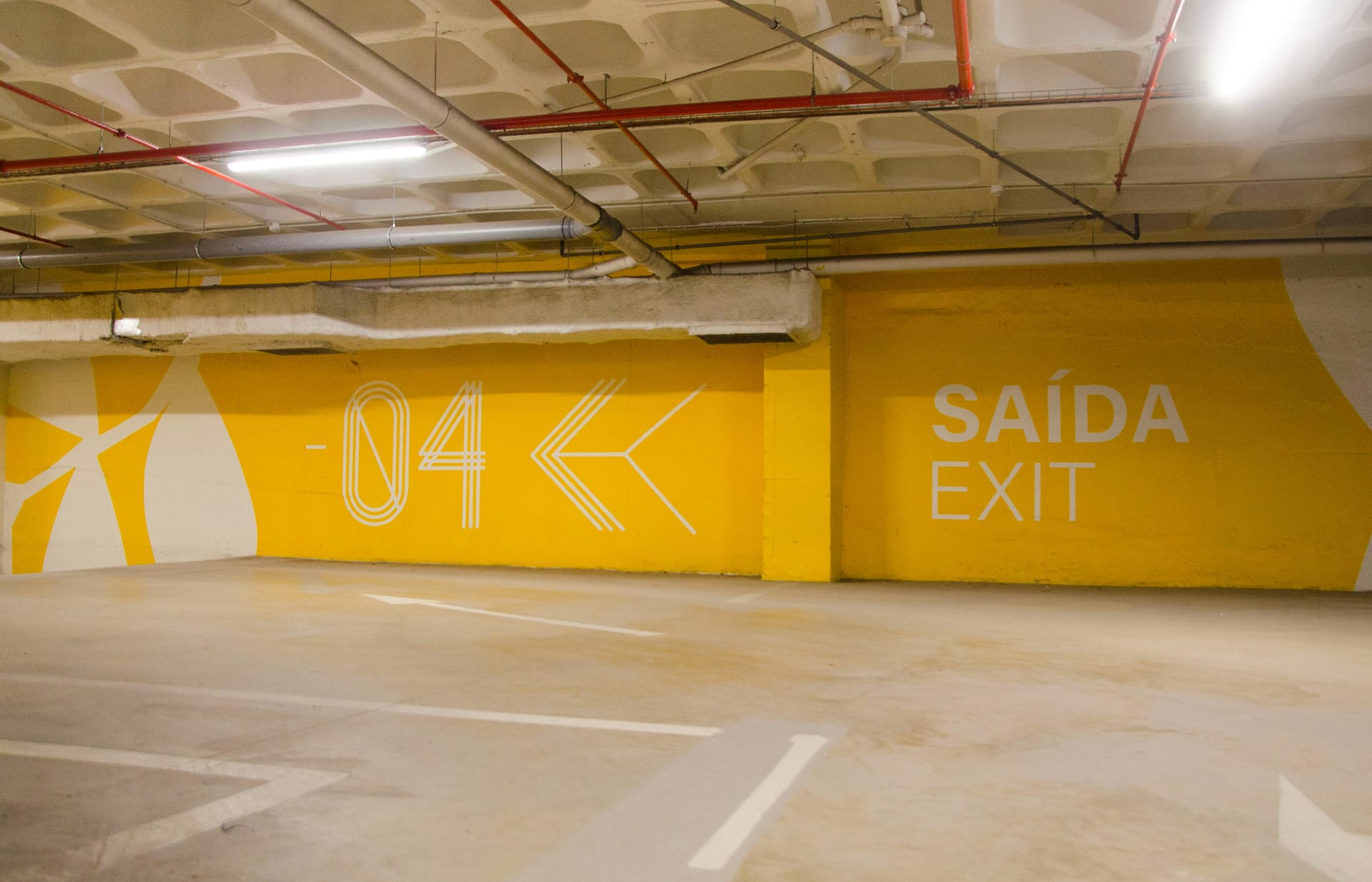 pintura de parede para sinalética direcional