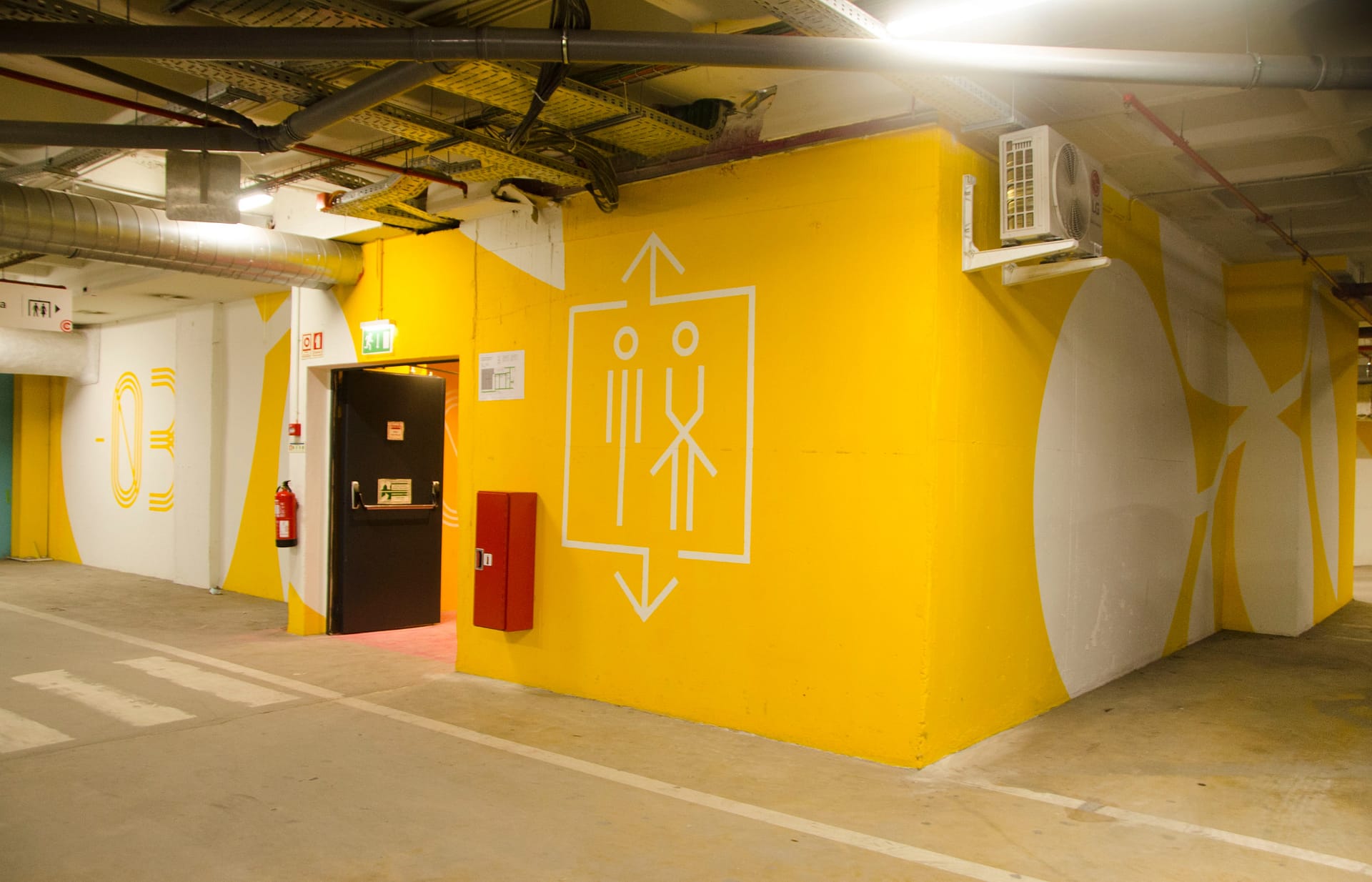 pintura de parede para sinalética direcional